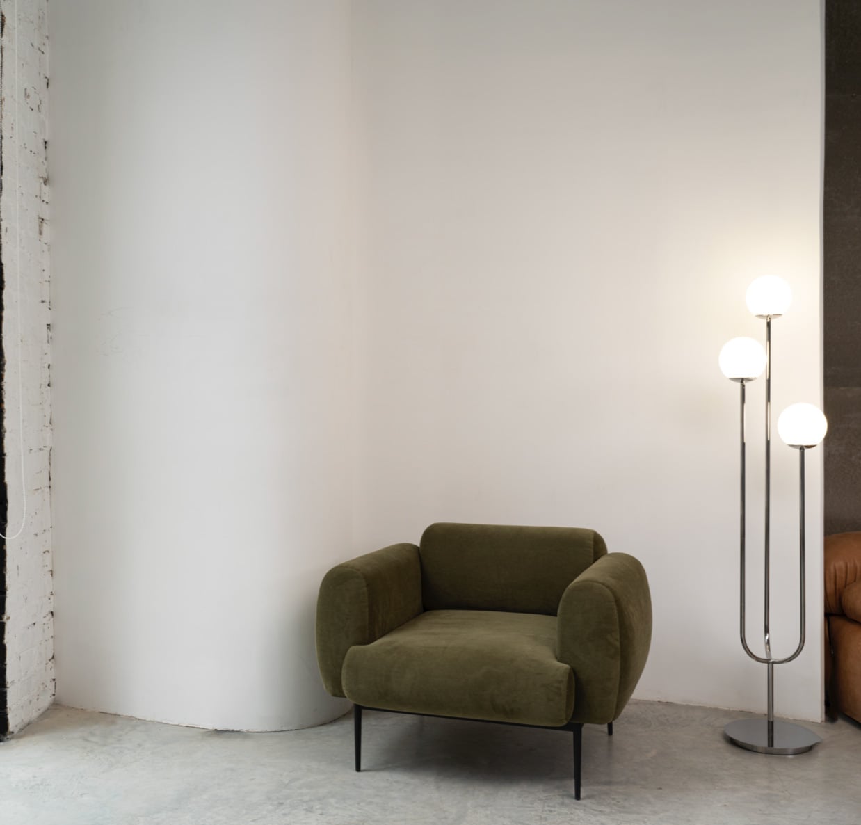 Empty Modern Room With Furniture 1